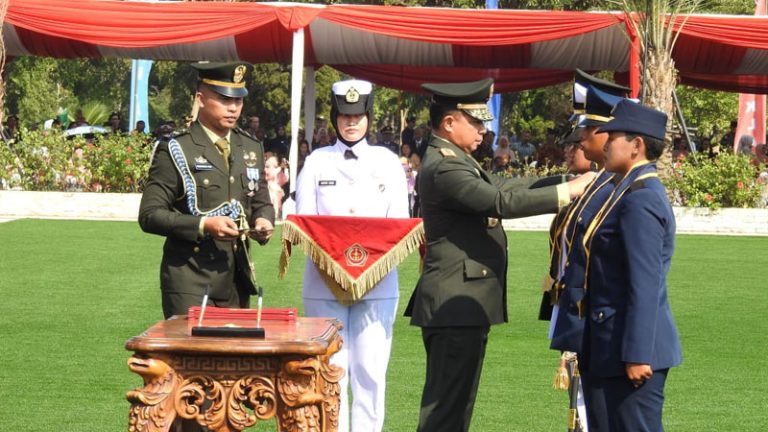 Eksklusif: Kodiklat TNI Cetak 734 Perwira Prajurit Karier TNI Gelombang I TA 2026 Siap Mengabdi kepada Bangsa dan Negara yang Harus Anda Ketahui blast tni44