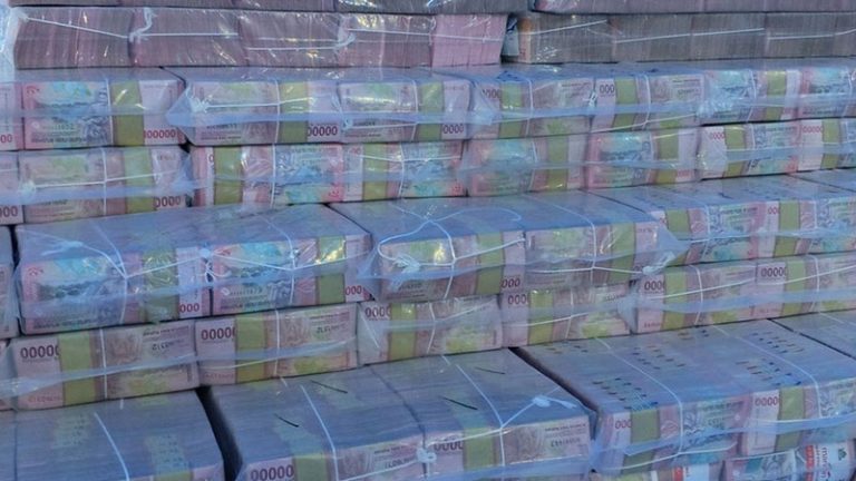Eksklusif: Penampakan Uang Rp 165 Miliar Hasil Sitaan TPPU Narkotika BNN, Ditumpuk Berbentuk Piramida yang Harus Anda Ketahui ikon44