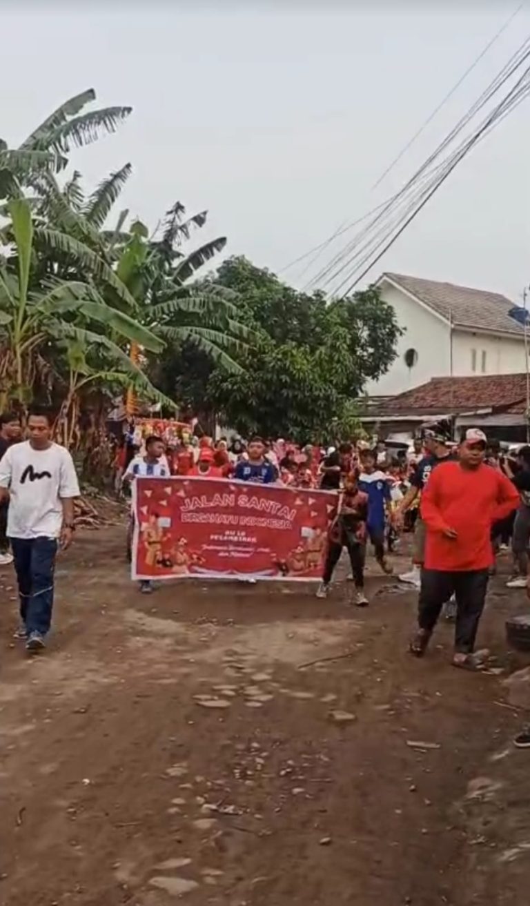 Semarak HUT ke-81 RI, Pemuda RW 10 Pegambiran Gelar Jalan Santai dan Beragam Lomba*` img 20260817 wa0011