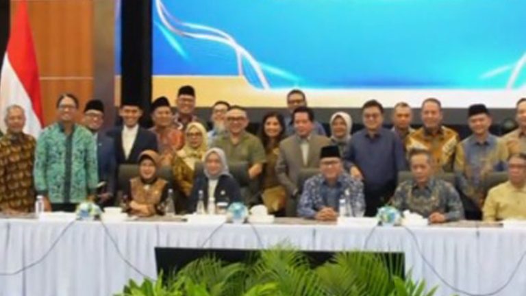Eksklusif: Rosan Roeslani dan MES Bahas Integrasi Ekosistem Ekonomi Syariah, Perkuat Daya Saing Nasional yang Harus Anda Ketahui rosan dan mes